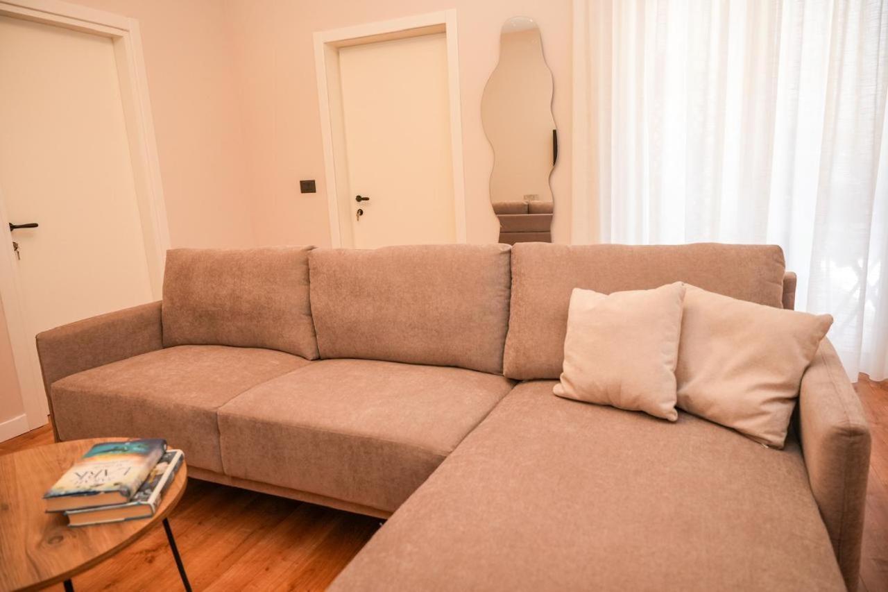 Bougainvilla Apartments Tirana Eksteriør billede